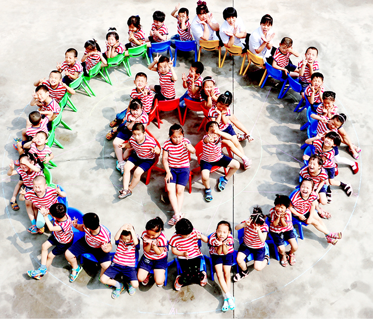 7 贾雪阳将军关心支持下的智能河渠希望幼儿园节目曾多次参加省电视台节目演出,演出排练中 拷贝.jpg