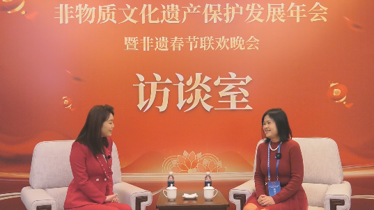 著名摄影家王维君受邀出席非遗春节联欢晚会