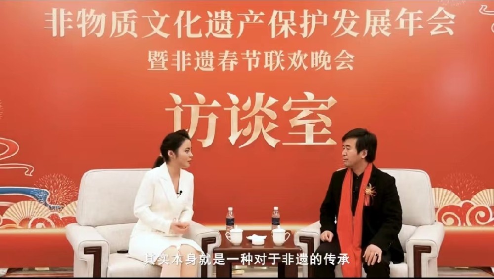 著名玉雕大师许献胜受邀参加非遗保护发展年会暨非遗春节联欢晚会